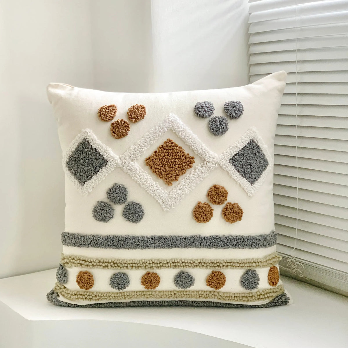 Nordic Geometric Tufted Cushion Covers 'n' Cuddles