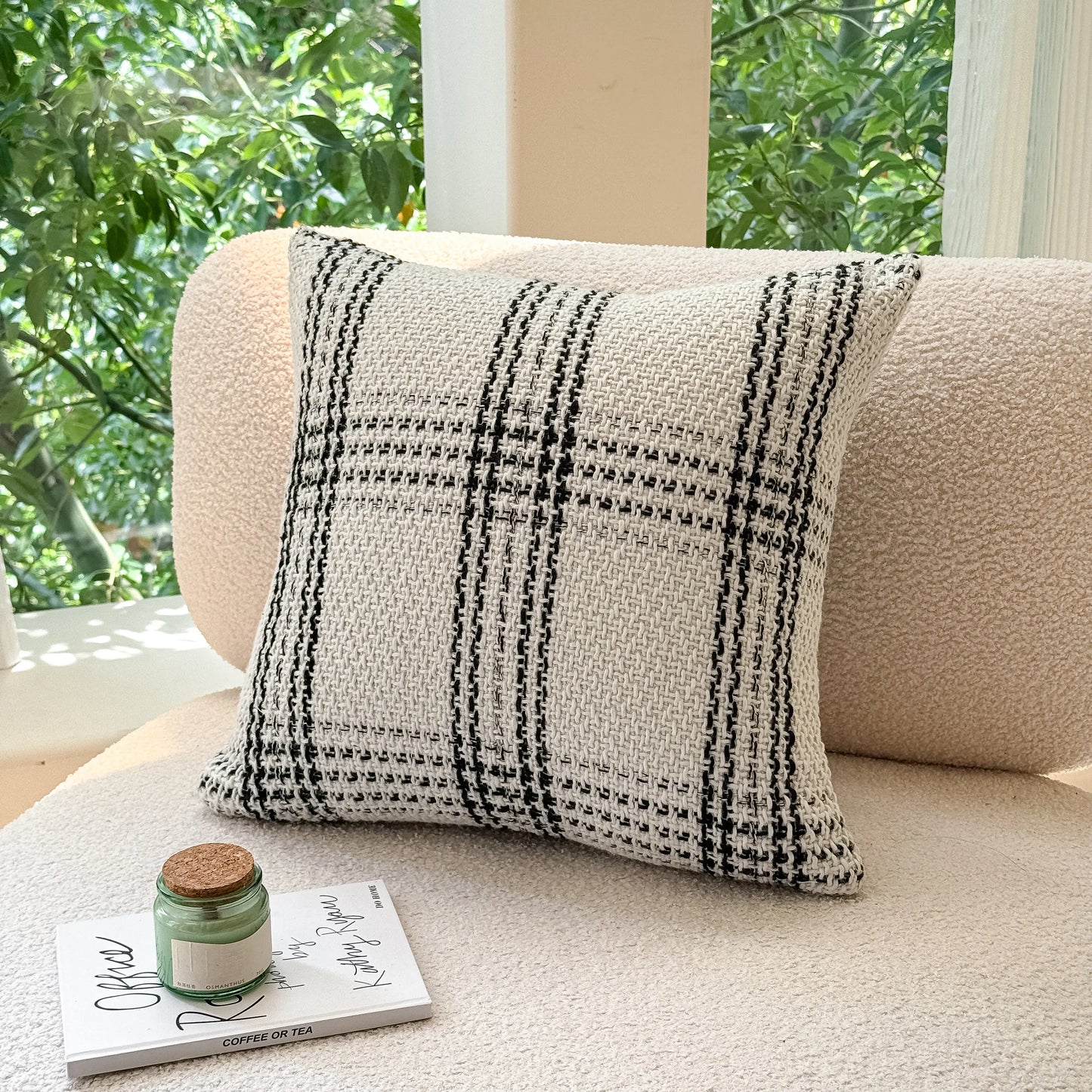 Classic Plaid Woven Cushion Covers 'n' Cuddles